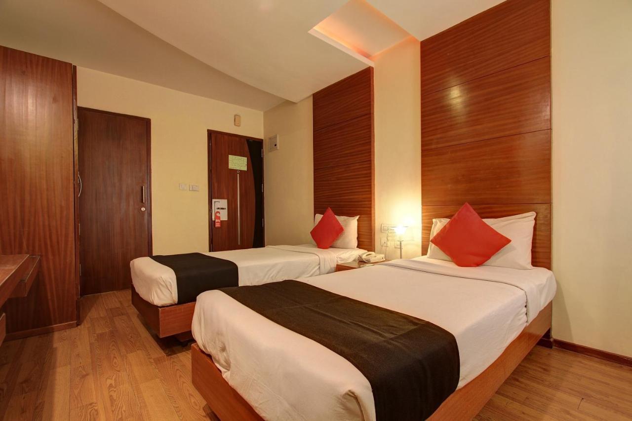 Collection O 29684 Hotel Vikram Palace & Restaurant Dayal Bagh Rom bilde