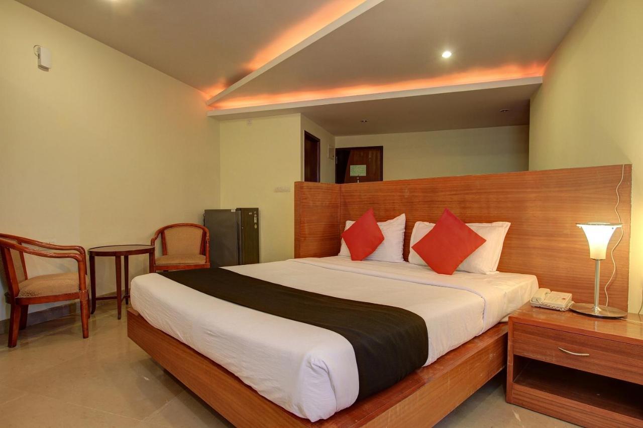 Collection O 29684 Hotel Vikram Palace & Restaurant Dayal Bagh Rom bilde